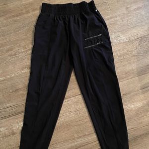 Fabletics - Black Yumiko Jogger - M